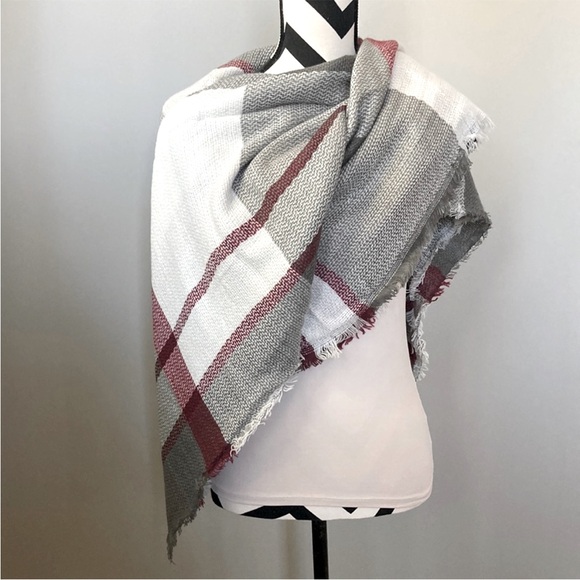 Plaid Blanket Scarf/Wrap - Picture 2 of 5